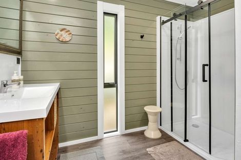 Photo of property in 127 Queen Charlotte Drive, Havelock, Picton, 7281