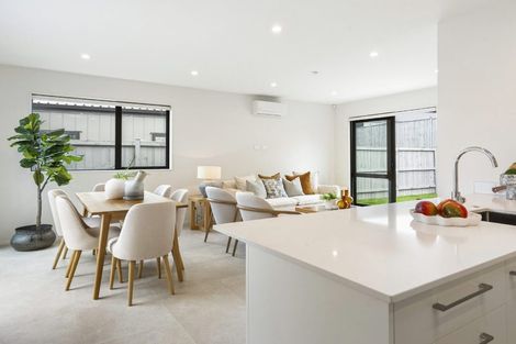 Photo of property in 55 Parkmore Drive, Rosehill, Papakura, 2113