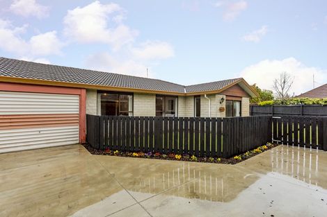 Photo of property in 2/21 Montclare Avenue, Ilam, Christchurch, 8041