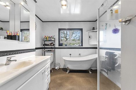 Photo of property in 10 Hillside Crescent, Westown, New Plymouth, 4310