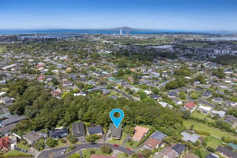 Photo of property in 1/11 Northwick Place, Hillcrest, Auckland, 0627