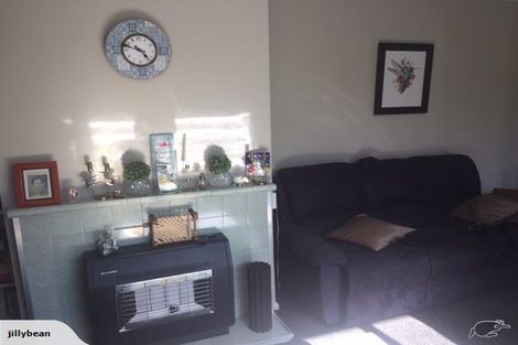 Photo of property in 33 Colwyn Street, Bryndwr, Christchurch, 8053