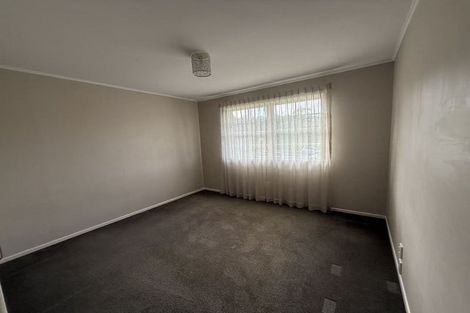 Photo of property in 69 La Rosa Street, Green Bay, Auckland, 0604