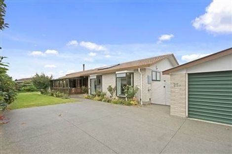 Photo of property in 25b Te Maru Place, Redwood, Christchurch, 8051