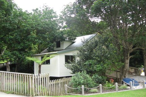 Photo of property in 6 Moreton Drive, Manly, Whangaparaoa, 0930