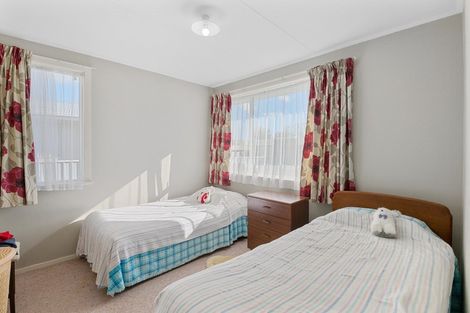 Photo of property in 64 Hinemoa Street, Levin, 5510