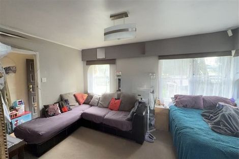 Photo of property in 66 Christmas Road, Manurewa, Auckland, 2102