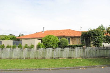 Photo of property in 6 Rosella Grove, Waimauku, 0812