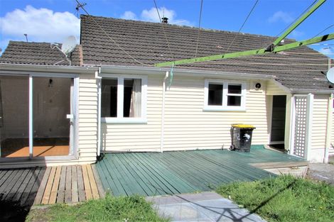 Photo of property in 102 Moorefield Road, Johnsonville, Wellington, 6037