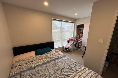 Photo of property in 33/11 Ray Small Drive, Papakura, 2110