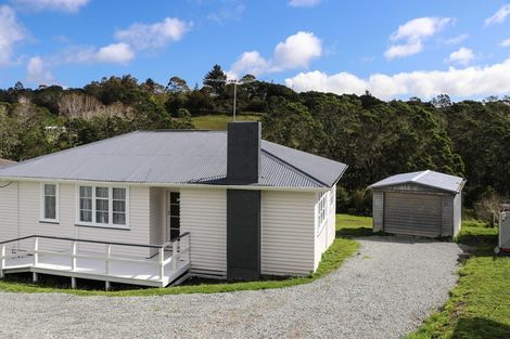 Photo of property in 10 Smeath Road, Kawakawa, 0210