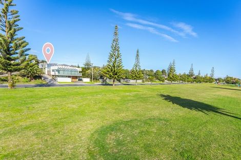 Photo of property in 20a Queens Road, Waikanae Beach, Waikanae, 5036