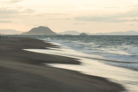 Photo of property in 116 Karewa Parade, Papamoa Beach, Papamoa, 3118