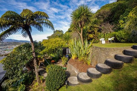 Photo of property in 114 Duncan Terrace, Kilbirnie, Wellington, 6022