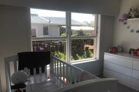 Photo of property in 2/53 Shakespeare Road, Milford, Auckland, 0620