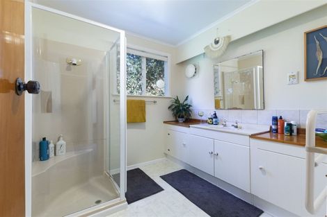 Photo of property in 2059 State Highway 16, Helensville, 0875