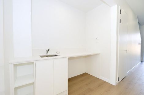 Photo of property in 4 Waimarie Drive, Karaka, 2578