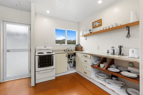 Photo of property in 198 Rautawhiri Road, Helensville, 0875