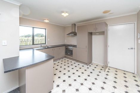 Photo of property in 17 Waitai Street, Castlecliff, Whanganui, 4501