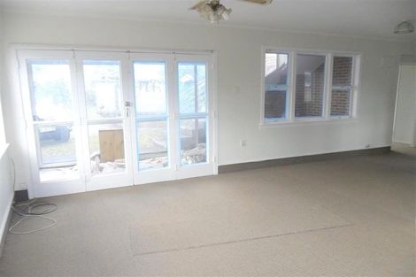 Photo of property in 300 Te Atatu Road, Te Atatu South, Auckland, 0610