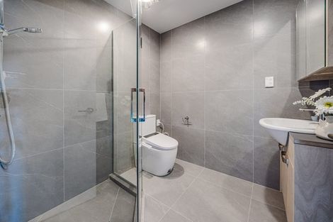 Photo of property in 1/2 Wood Street, Papakura, 2110