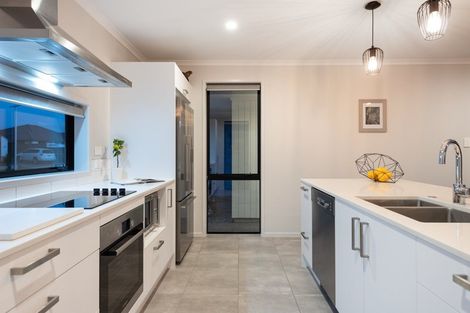 Photo of property in 16 Waghorn Street, Pyes Pa, Tauranga, 3112