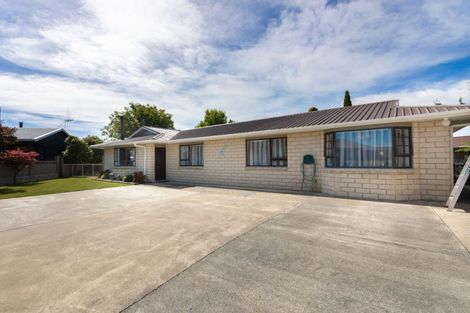 Photo of property in 4 Guinane Street, Dannevirke, 4930