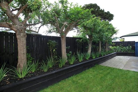 Photo of property in 2/16 Jutland Road, Hauraki, Auckland, 0622