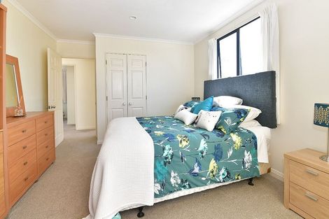 Photo of property in 8 Hobie Court, West Harbour, Auckland, 0618