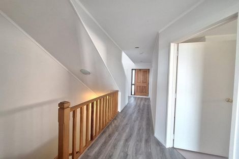 Photo of property in 1/1 Takutai Avenue, Bucklands Beach, Auckland, 2012