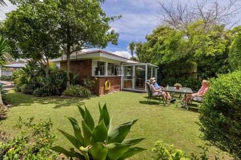 Photo of property in 52 Sunrise Avenue, Mount Maunganui, 3116