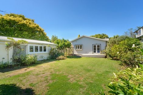 Photo of property in 35 Florence Avenue, Palmerston North, 4414