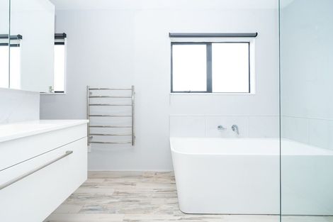 Photo of property in 4 Myrlene Place, Nawton, Hamilton, 3200