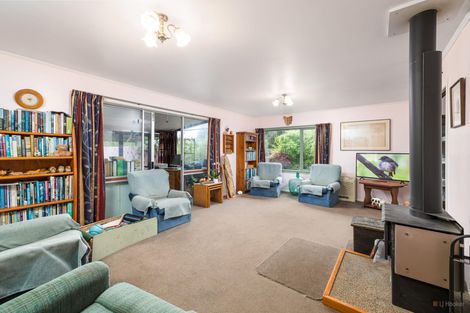 Photo of property in 92 Timaru Road, Waimate, 7924