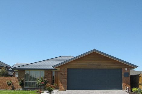 Photo of property in 6 Riverwood Boulevard, Redwood, Christchurch, 8051