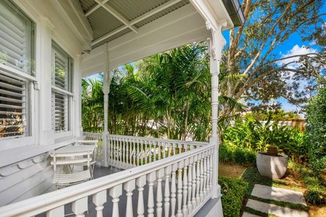 Photo of property in 215 Jervois Road, Herne Bay, Auckland, 1011