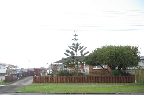 Photo of property in 22 Gossamer Drive, Pakuranga Heights, Auckland, 2010