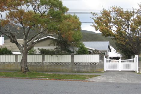 Photo of property in 118 Kowhai Street, Naenae, Lower Hutt, 5011