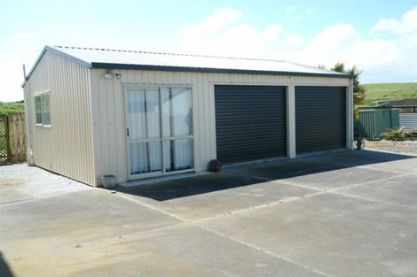 Photo of property in 29 Nukumaru Parade, Waiinu Beach, Whanganui, 4588
