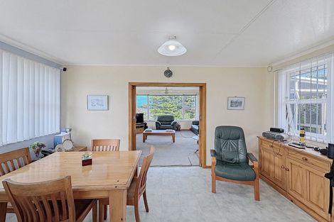 Photo of property in 140 Cornfoot Street, Castlecliff, Whanganui, 4501