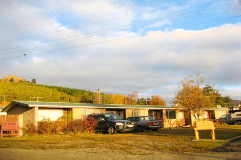 Photo of property in 32 Copinsha Street, Palmerston, 9430