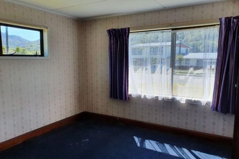 Photo of property in 50 Oxford Street, Taylorville, Greymouth, 7805
