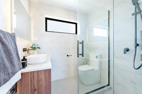 Photo of property in 28b Kereru Street, Henderson, Auckland, 0612