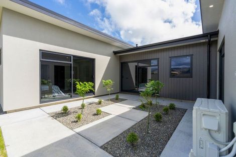 Photo of property in 26 Phoenix Palms Grove, Levin, 5510