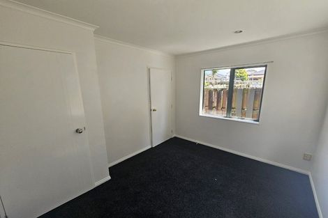 Photo of property in 86 Reeves Road, Pakuranga Heights, Auckland, 2010