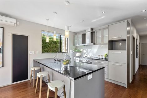 Photo of property in 33 Kilkelly Avenue, Pinehill, Auckland, 0632