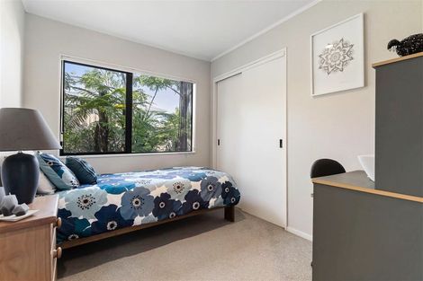 Photo of property in 2/25 Grassways Avenue, Pakuranga, Auckland, 2010