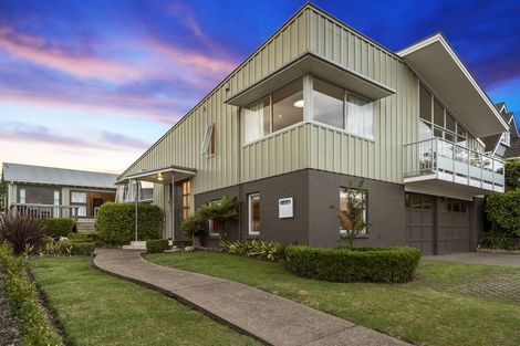 Photo of property in 21 Merani Street, Narrow Neck, Auckland, 0622