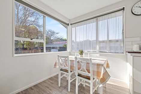 Photo of property in 21 Besant Place, Avondale, Christchurch, 8061