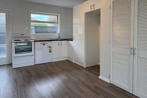 Photo of property in 4/28 Aikmans Road, Merivale, Christchurch, 8014
